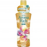  Кондиционер Soflan Aroma Rich Maria для белья с маслами гардении и трав, 600мл  Артикул: 231554  Производитель: LION  Страна: Япония 